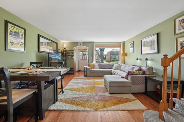 1800 Buckingham Avenue, Westchester, IL 60154