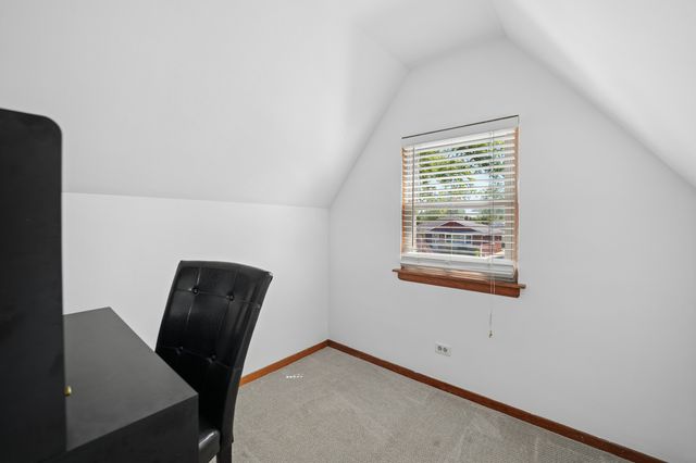1800 Buckingham Avenue, Westchester, IL 60154