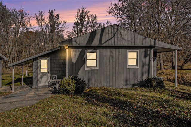 1464 E Center Road, City Of Hastings, MI 49058