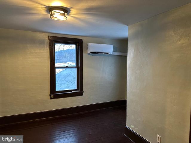 11 & 15 MYERS RD, Berkeley Springs, WV 25411