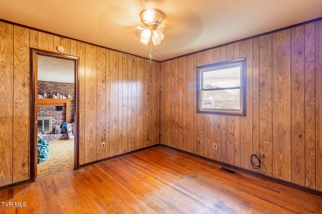 817 Mulberry Street, Elizabethton, TN 37643