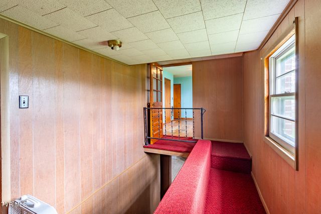 817 Mulberry Street, Elizabethton, TN 37643