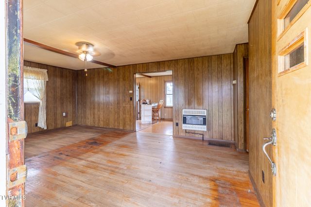 817 Mulberry Street, Elizabethton, TN 37643