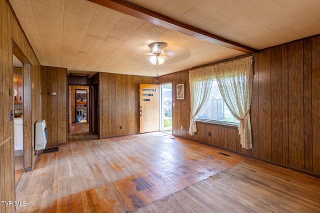 817 Mulberry Street, Elizabethton, TN 37643