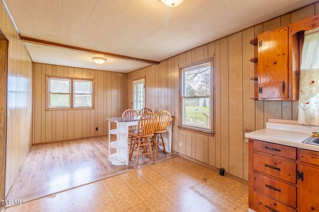 817 Mulberry Street, Elizabethton, TN 37643