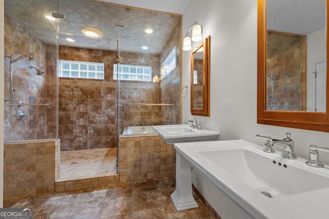66 Hidden Lakes Drive, Carrollton, GA 30116
