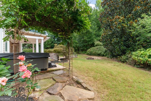 66 Hidden Lakes Drive, Carrollton, GA 30116