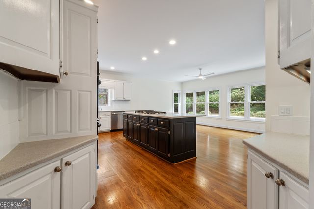 66 Hidden Lakes Drive, Carrollton, GA 30116
