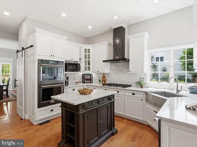 5384 ASHLEIGH RD, Fairfax, VA 22030