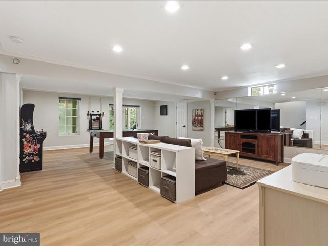 5384 ASHLEIGH RD, Fairfax, VA 22030