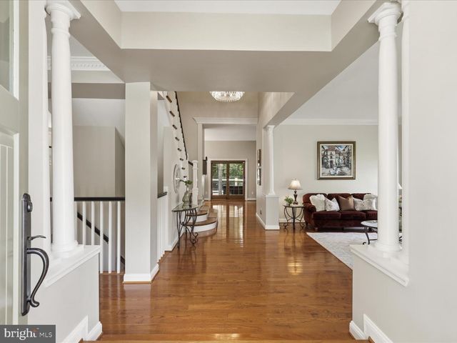 5384 ASHLEIGH RD, Fairfax, VA 22030