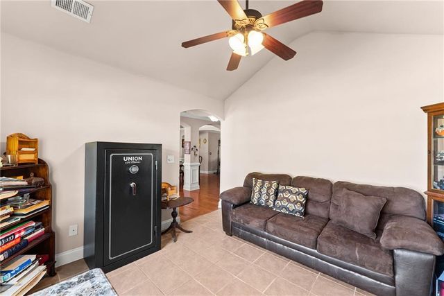 286 Middle Fork Lane, Carnesville, GA 30521