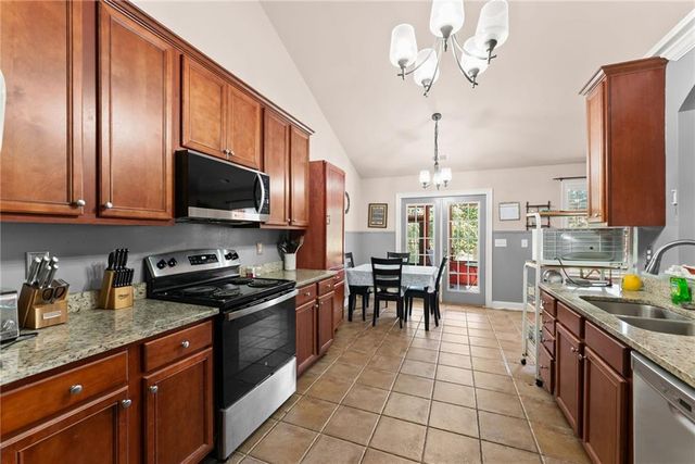 286 Middle Fork Lane, Carnesville, GA 30521