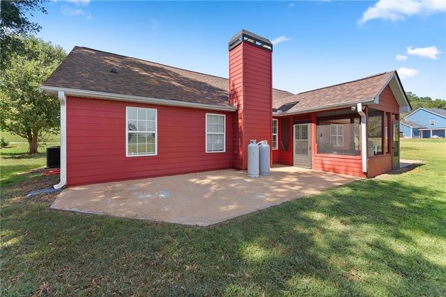 286 Middle Fork Lane, Carnesville, GA 30521