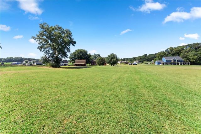 286 Middle Fork Lane, Carnesville, GA 30521