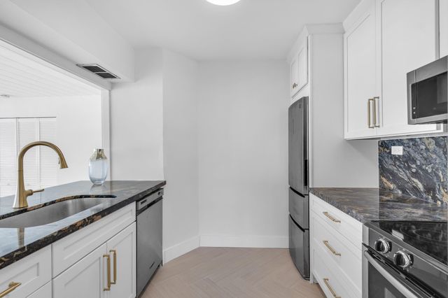 375 Orange Way, West Palm Beach, FL 33405