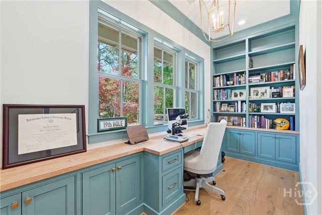 678 Landings Way S, Savannah, GA 31411