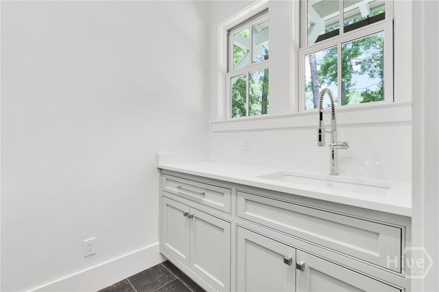 678 Landings Way S, Savannah, GA 31411