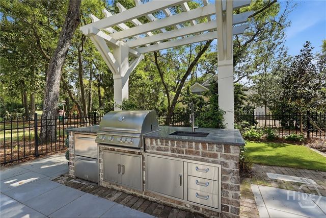 678 Landings Way S, Savannah, GA 31411