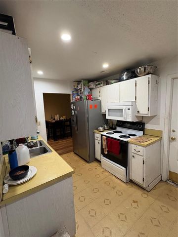 2392 SW 13th Terrace, Boynton Beach, FL 33426