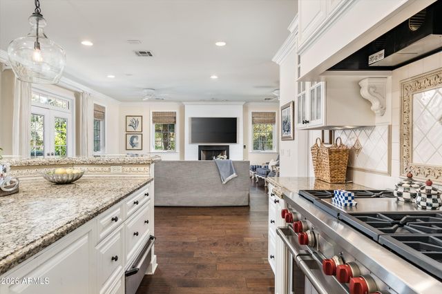 3915 N 54TH Way, Phoenix, AZ 85018