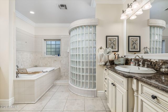 3915 N 54TH Way, Phoenix, AZ 85018