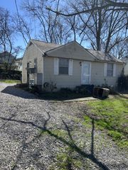 1002 Trice Dr, Nashville, TN 37209