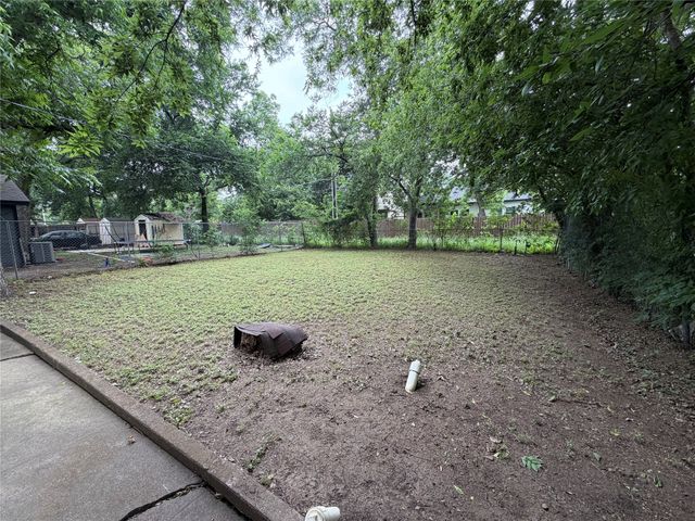 941 E Baltimore Avenue, Fort Worth, TX 76104