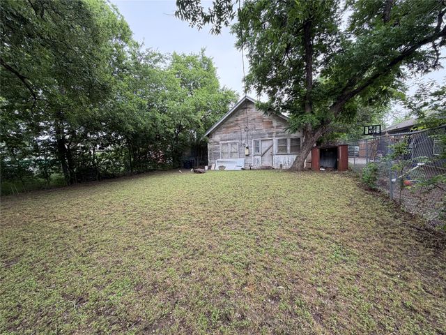941 E Baltimore Avenue, Fort Worth, TX 76104