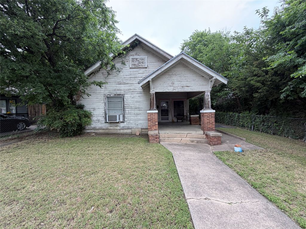 941 E Baltimore Avenue, Fort Worth, TX 76104