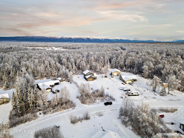 4215 S Gon Fishin Drive, Wasilla, AK 99654