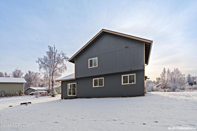 4215 S Gon Fishin Drive, Wasilla, AK 99654