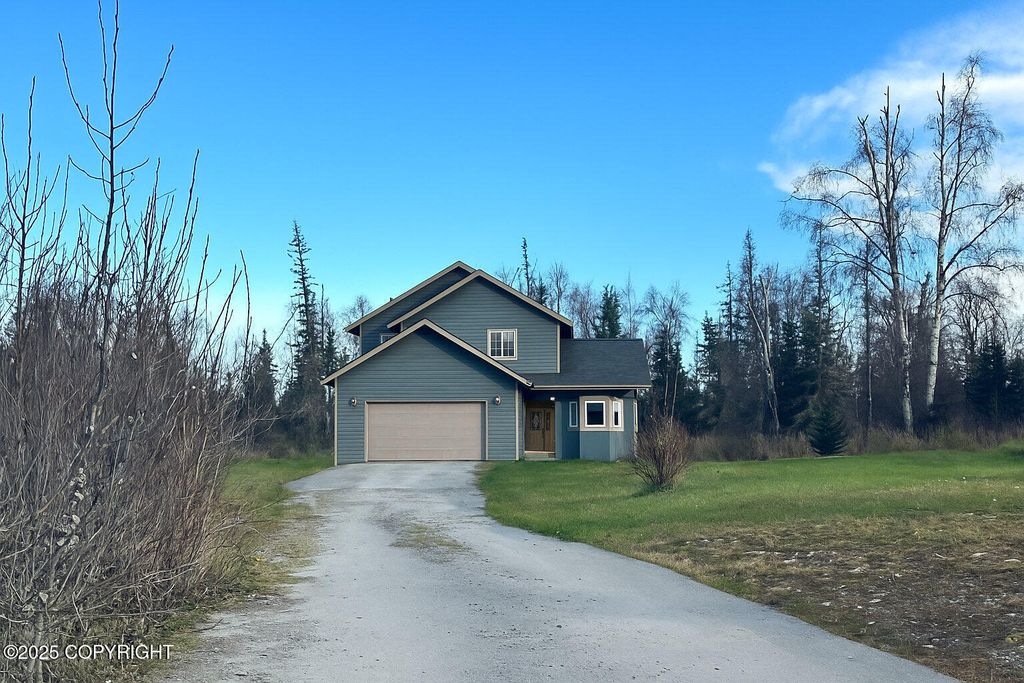4215 S Gon Fishin Drive, Wasilla, AK 99654