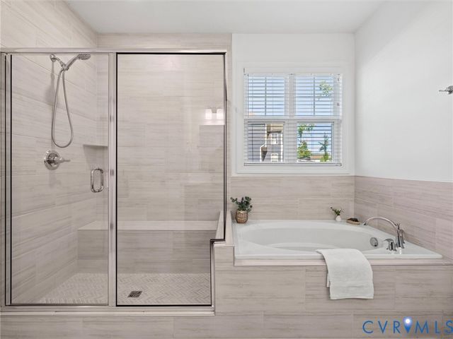 11730 Riverboat Dr, Chester, VA 23836