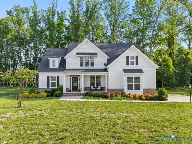 11730 Riverboat Dr, Chester, VA 23836