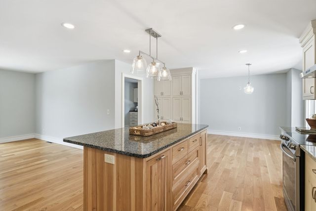 57 Beebe Rd, Wilbraham, MA 01095