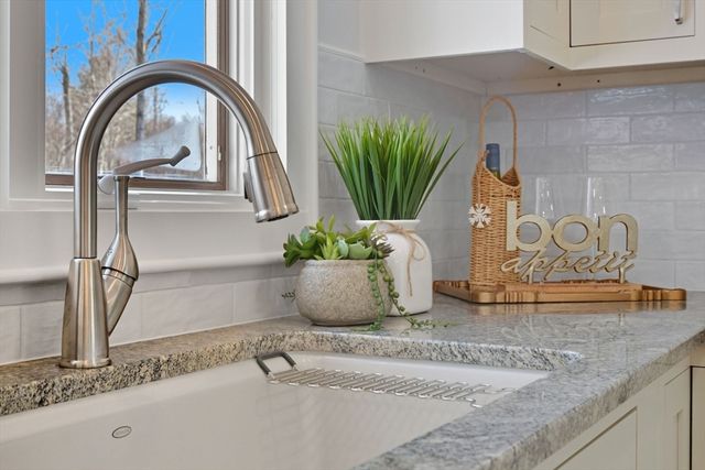 57 Beebe Rd, Wilbraham, MA 01095