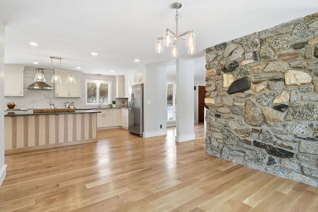 57 Beebe Rd, Wilbraham, MA 01095