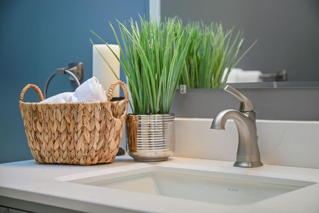 57 Beebe Rd, Wilbraham, MA 01095