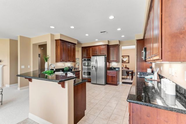 11836 Slate Falls Way, Rancho Cordova, CA 95742