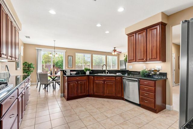 11836 Slate Falls Way, Rancho Cordova, CA 95742