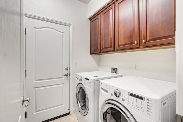 11836 Slate Falls Way, Rancho Cordova, CA 95742