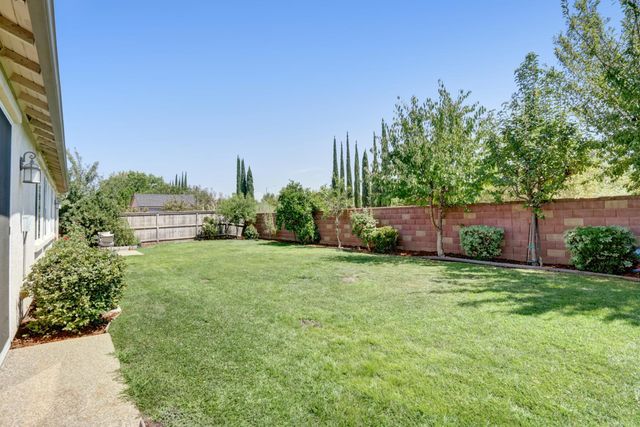 11836 Slate Falls Way, Rancho Cordova, CA 95742