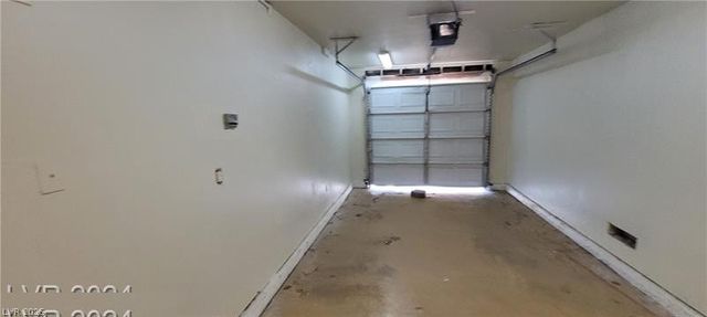 2021 San Simeon Street, Las Vegas, NV 89108