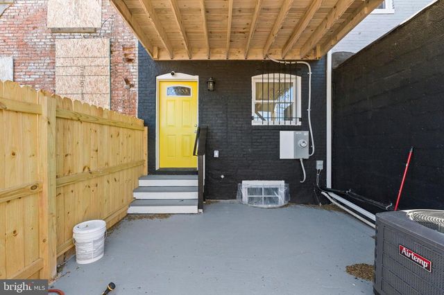 2516 E FEDERAL ST, Baltimore, MD 21213