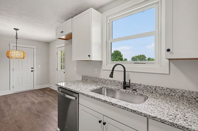 2510 17th Ave, E, Springfield, TN 37172
