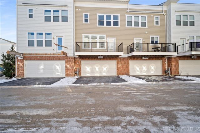 3543 Kemper Drive, Woodridge, IL 60517