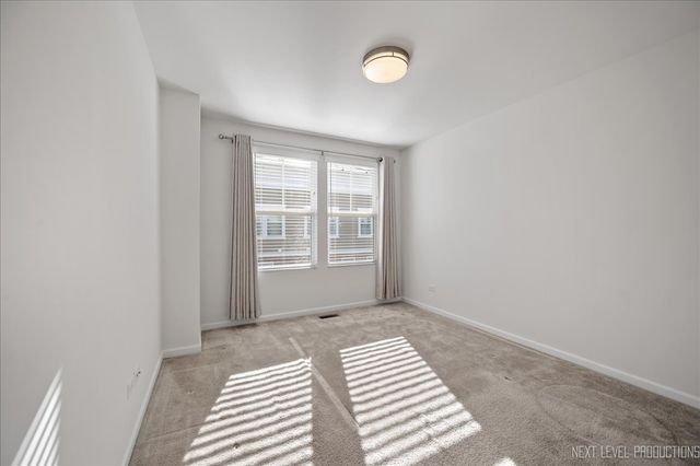 3543 Kemper Drive, Woodridge, IL 60517