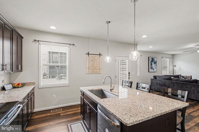 9510 HILLCREST DR, Fredericksburg, VA 22407