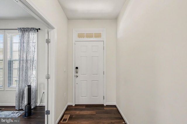 9510 HILLCREST DR, Fredericksburg, VA 22407